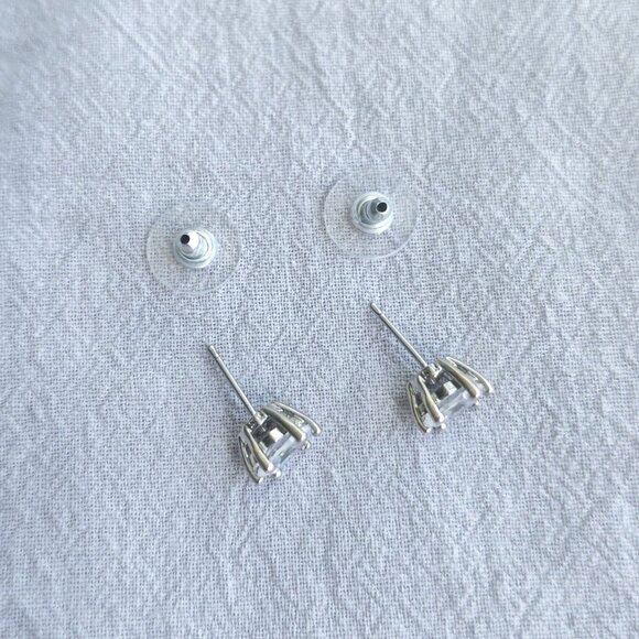 Kendra Scott Cailin Silver Stud Earrings White Crystal NEW - Picture 3 of 4